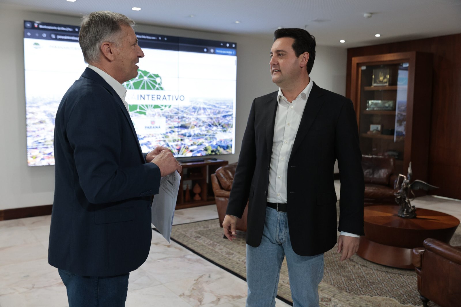 Governo do Paraná antecipa 13º salário de servidores de cidades atingidas por tornado